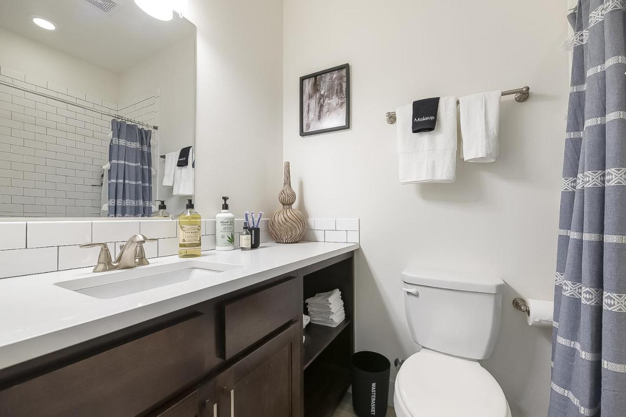 The Bourdain Apartment Bentonville Luaran gambar